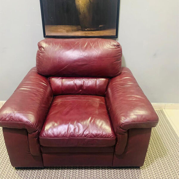 Pre-Owned Burgundy Leather Single Sofa - used furniture UAE